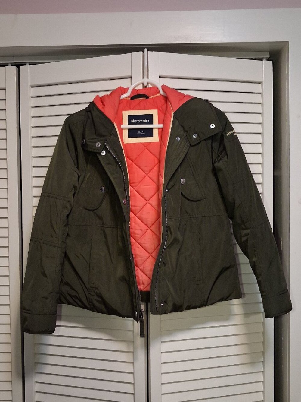 Abercrombie Kid's Rain / Utility Jacket. Barely Used. Size 13 / 14 (XL)